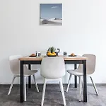 Three Bedroom Aparment With Terrace By Prague Days