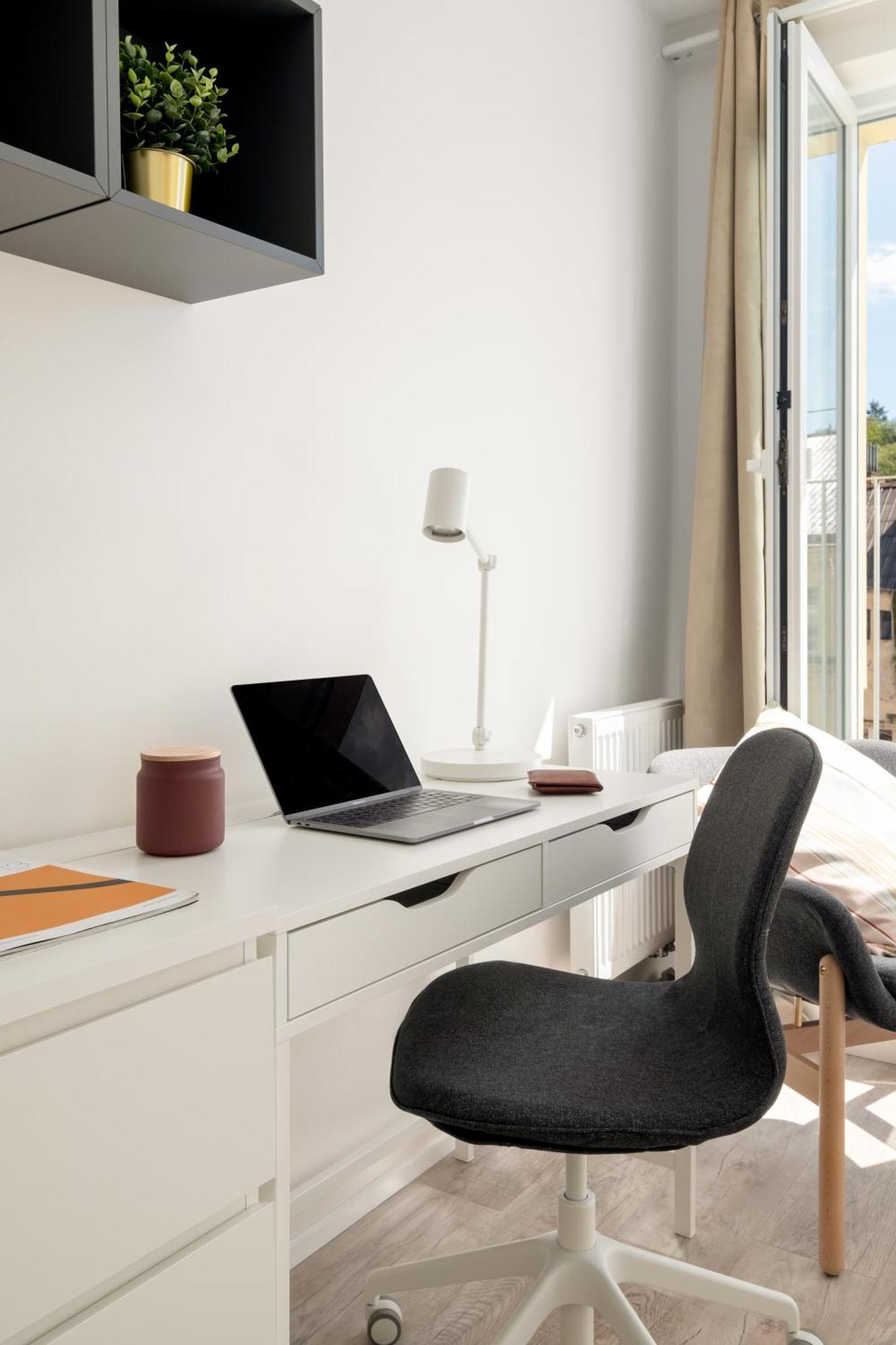 Apartment Three Bedroom Aparment With Terrace By Days *