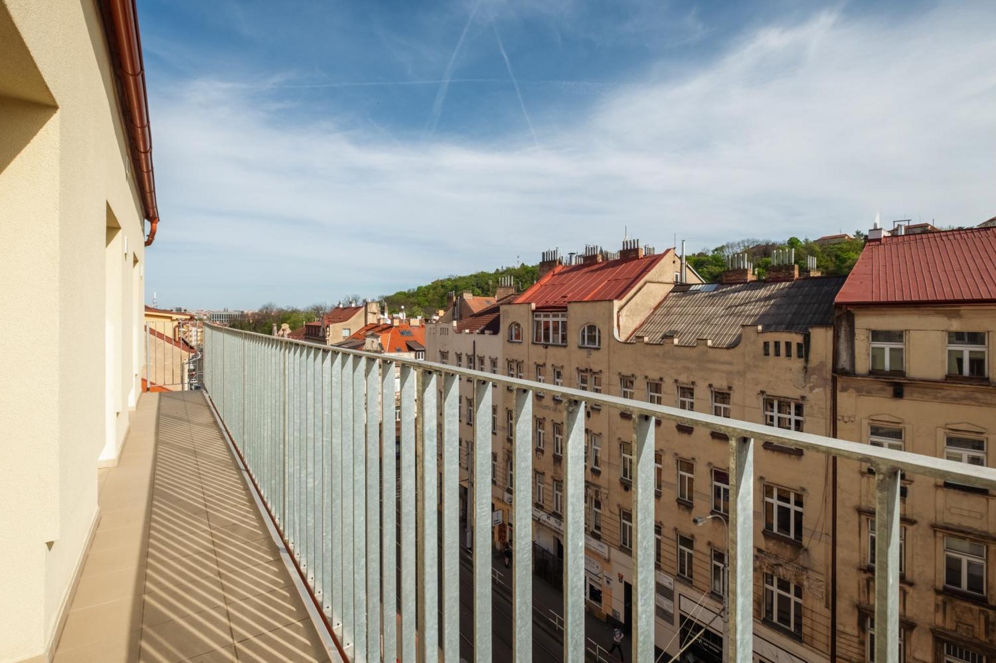 Apartment Three Bedroom Aparment With Terrace By Days *