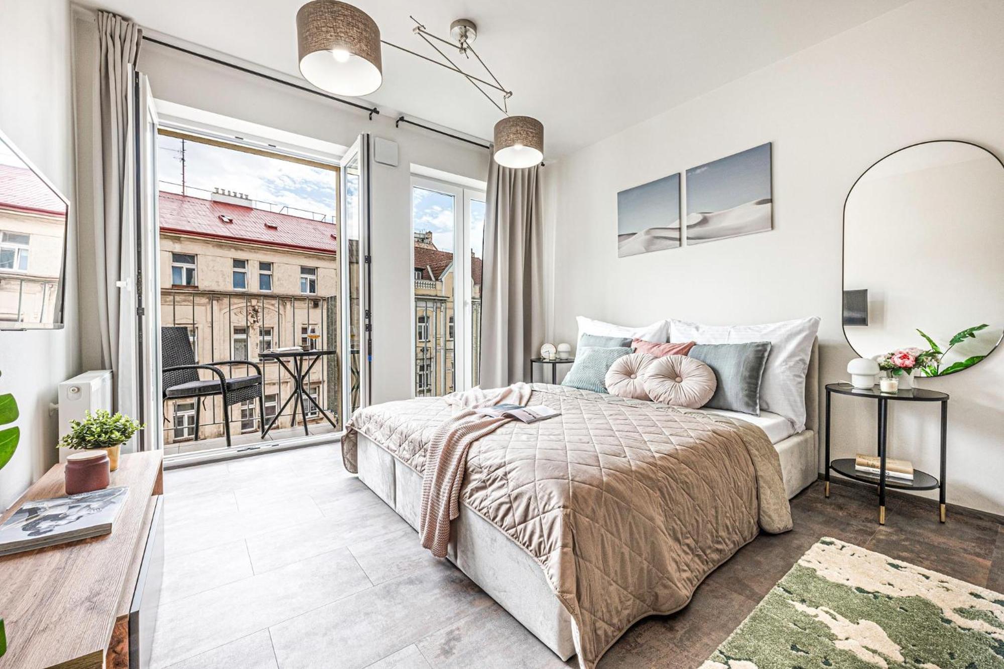 Three Bedroom Aparment With Terrace By Days Apartmán