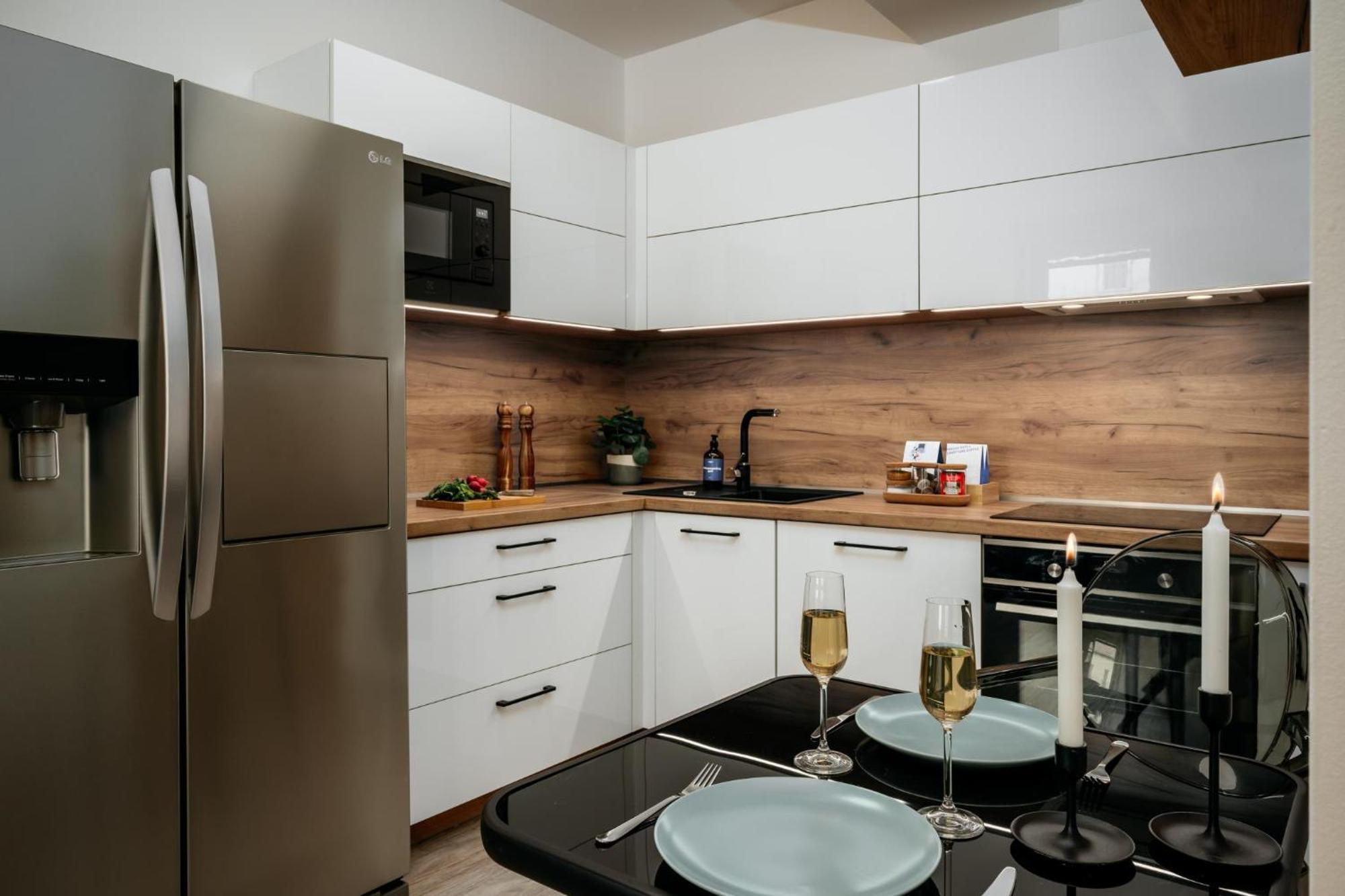 Three Bedroom Aparment With Terrace By Days *