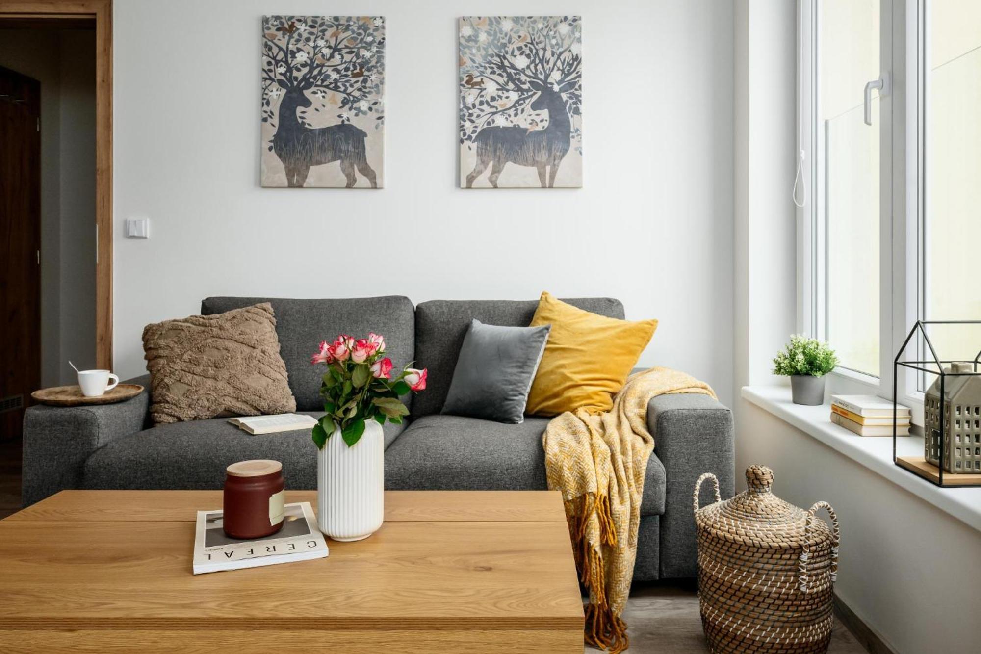 Apartment Three Bedroom Aparment With Terrace By Days Prague